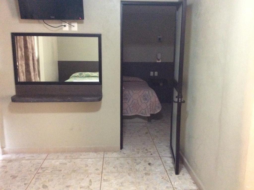 Hotel Juros Catemaco Δωμάτιο φωτογραφία